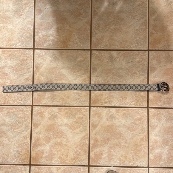 Blue and white interlocking G Gucci belt - Picture 3 of 5